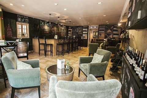 De Tierra Vineyards Tasting Room