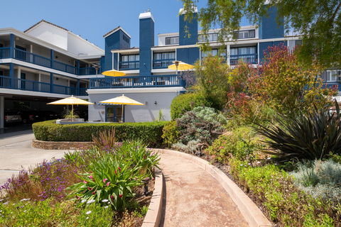 Mariposa Inn and Suites