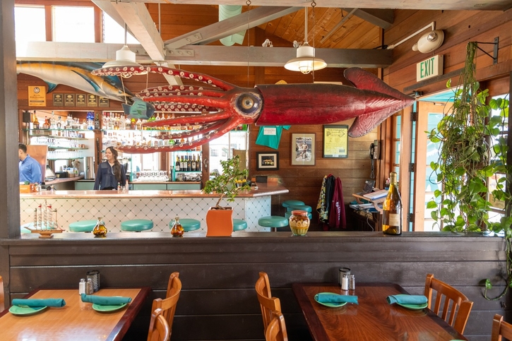 Abalonetti Bar and Grill